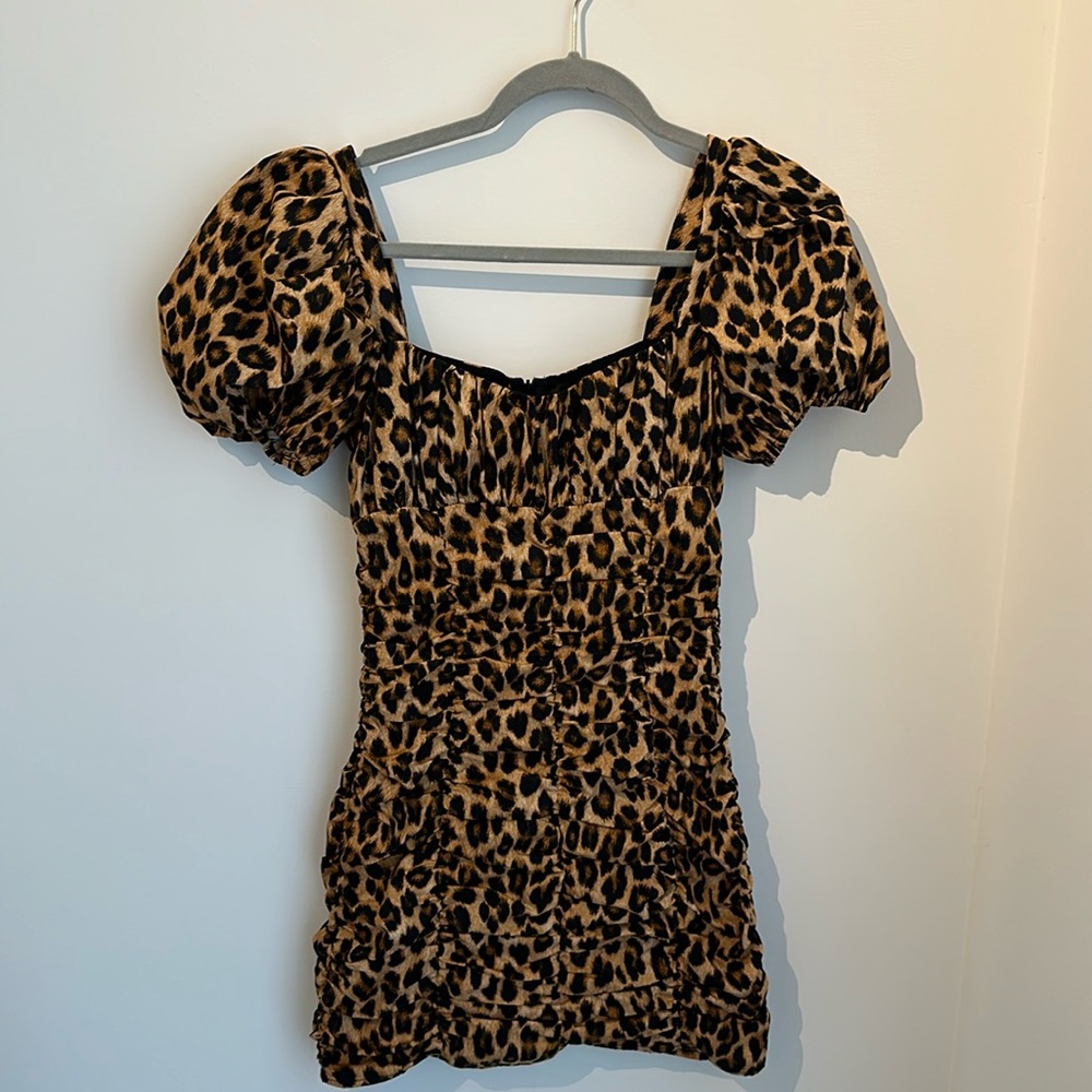 NWT- XS ZARA leopard animal print ballon sleeve mini dress